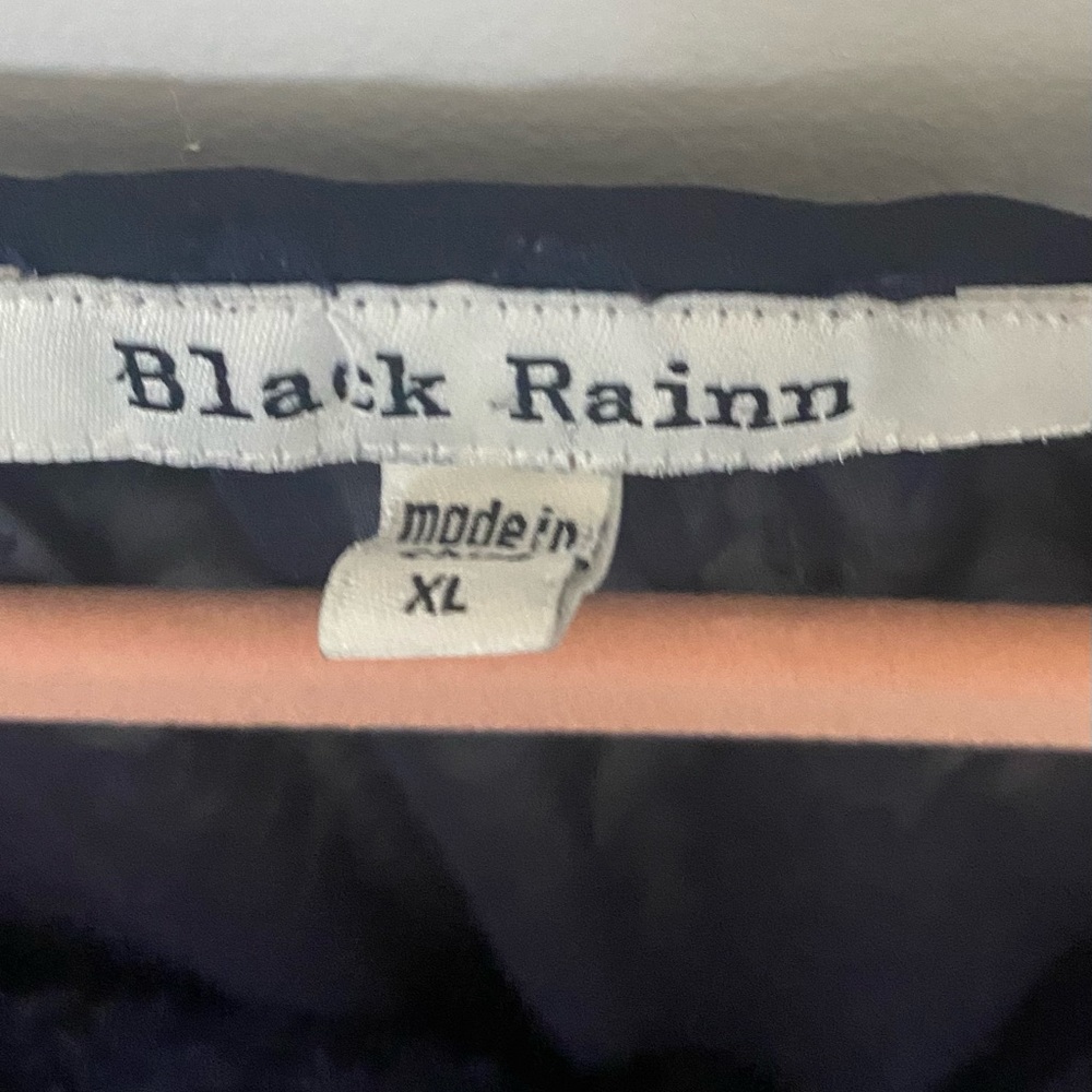 Black Rainn blouse - Picture 2 of 3